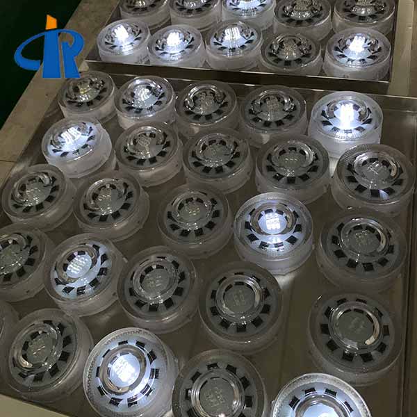 <h3>Customized Abs Solar Road road stud reflectors For City Road</h3>
